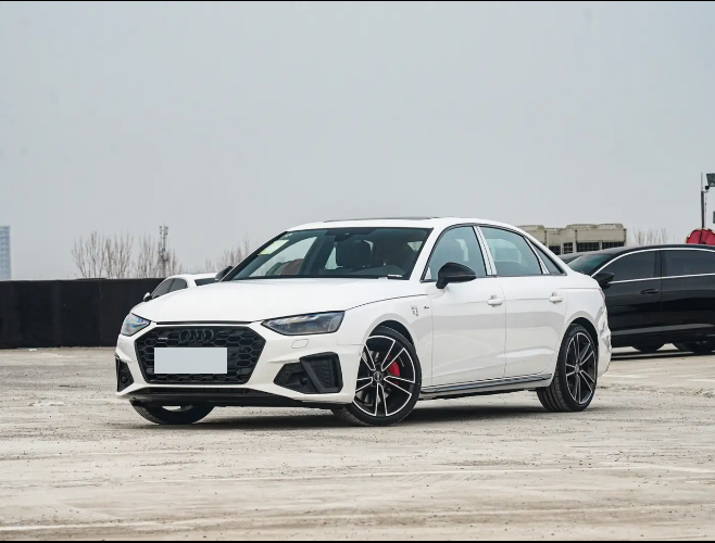 奥迪A4L 2025款 200万辆悦享版 45 TFSI quattro 甄选动感型
