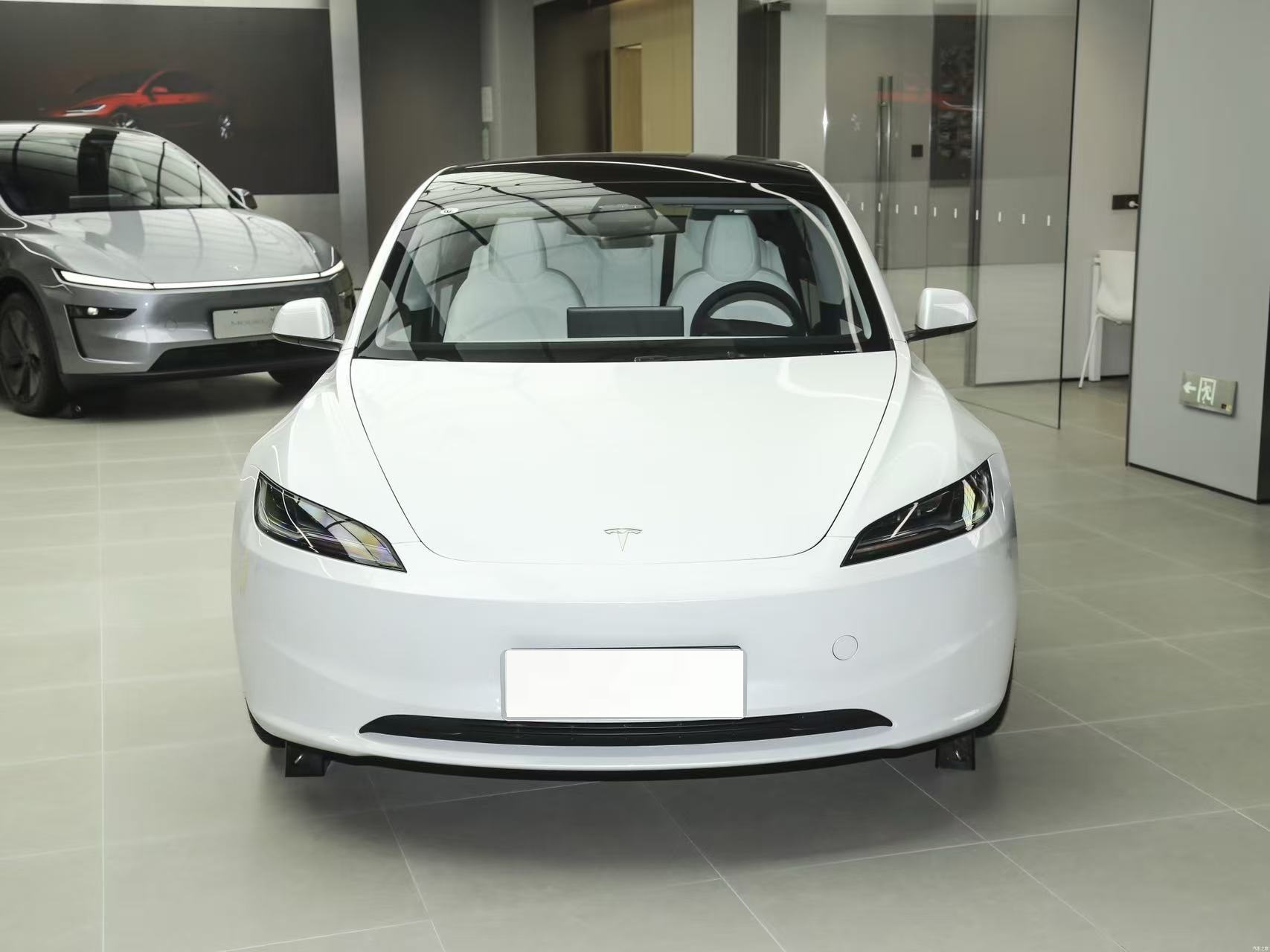 特斯拉 Model 3   2025款 后轮驱动版